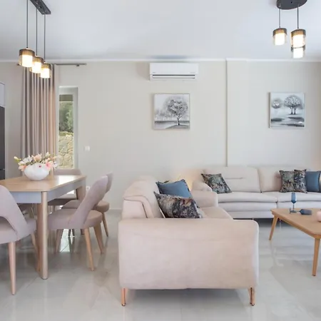 Villa Marianna Ii & Iii