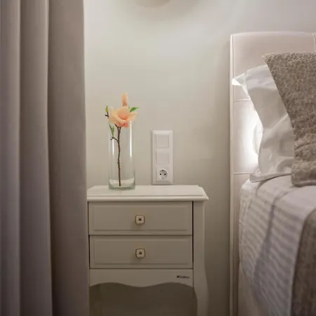 Marianna Ii & Iii Villa Nidrí